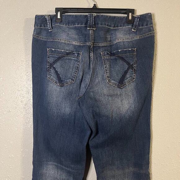 Lane Bryant Distintly Boot 18 Average Womens Jeans Dark Wash Feminine Slimming - Picture 5 of 14